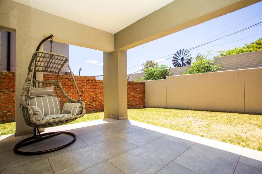 4 Bedroom Property for Sale in Crowthorne AH Gauteng