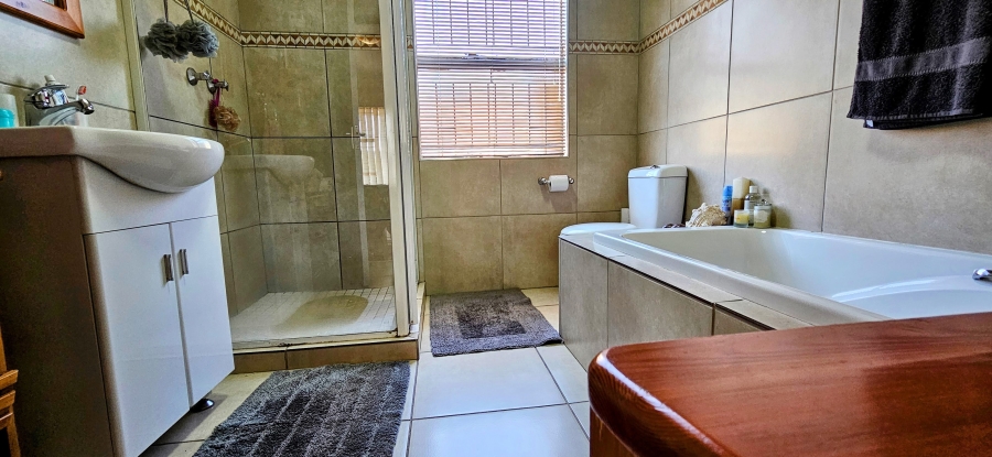 3 Bedroom Property for Sale in Arcon Park Gauteng