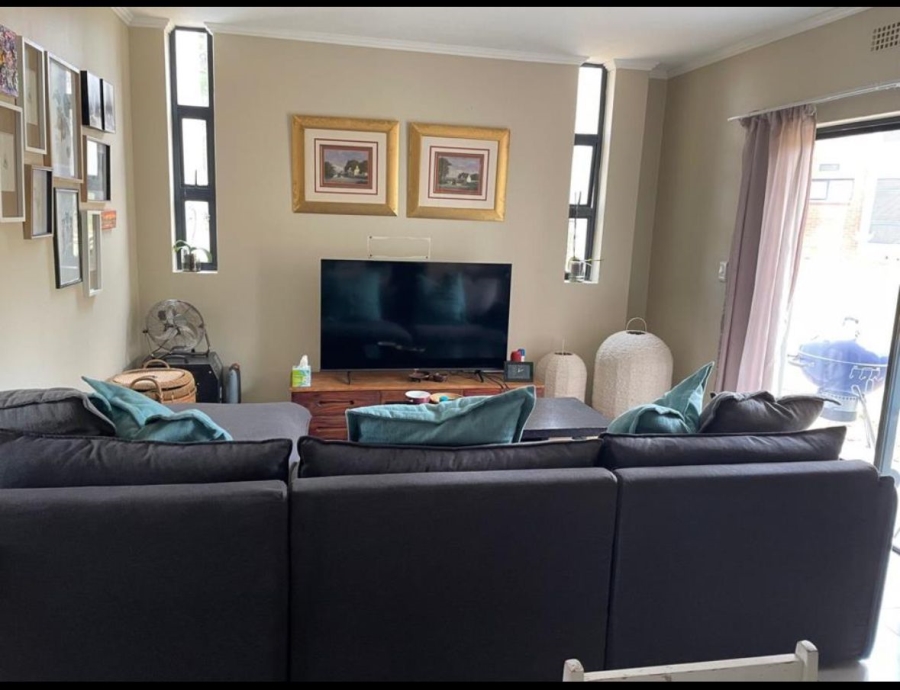 To Let 2 Bedroom Property for Rent in Jackal Creek Golf Estate Gauteng