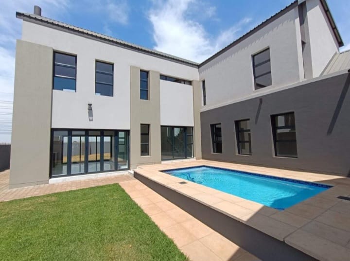 4 Bedroom Property for Sale in Midstream Heights Gauteng