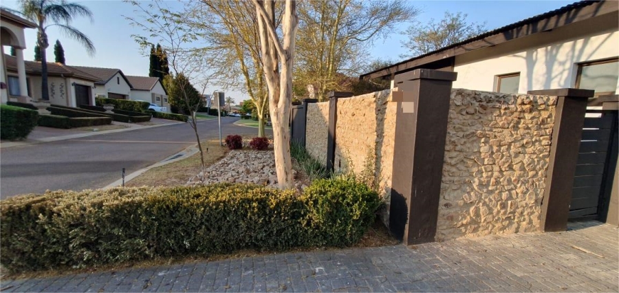 To Let 1 Bedroom Property for Rent in Midstream Heights Gauteng