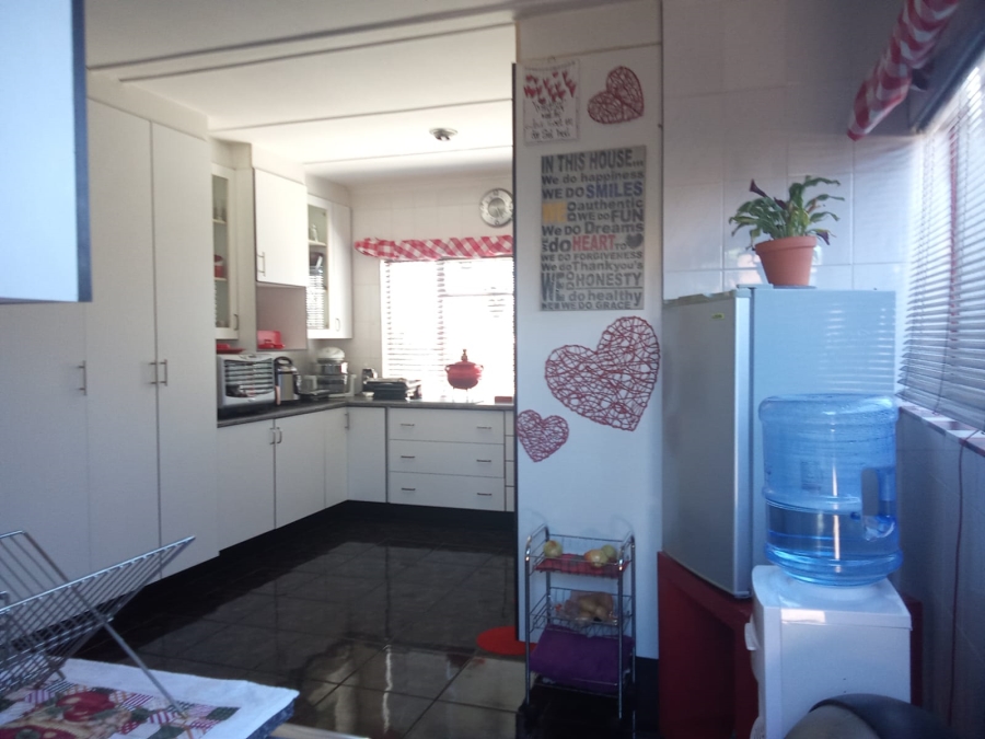 2 Bedroom Property for Sale in Witpoortjie Gauteng