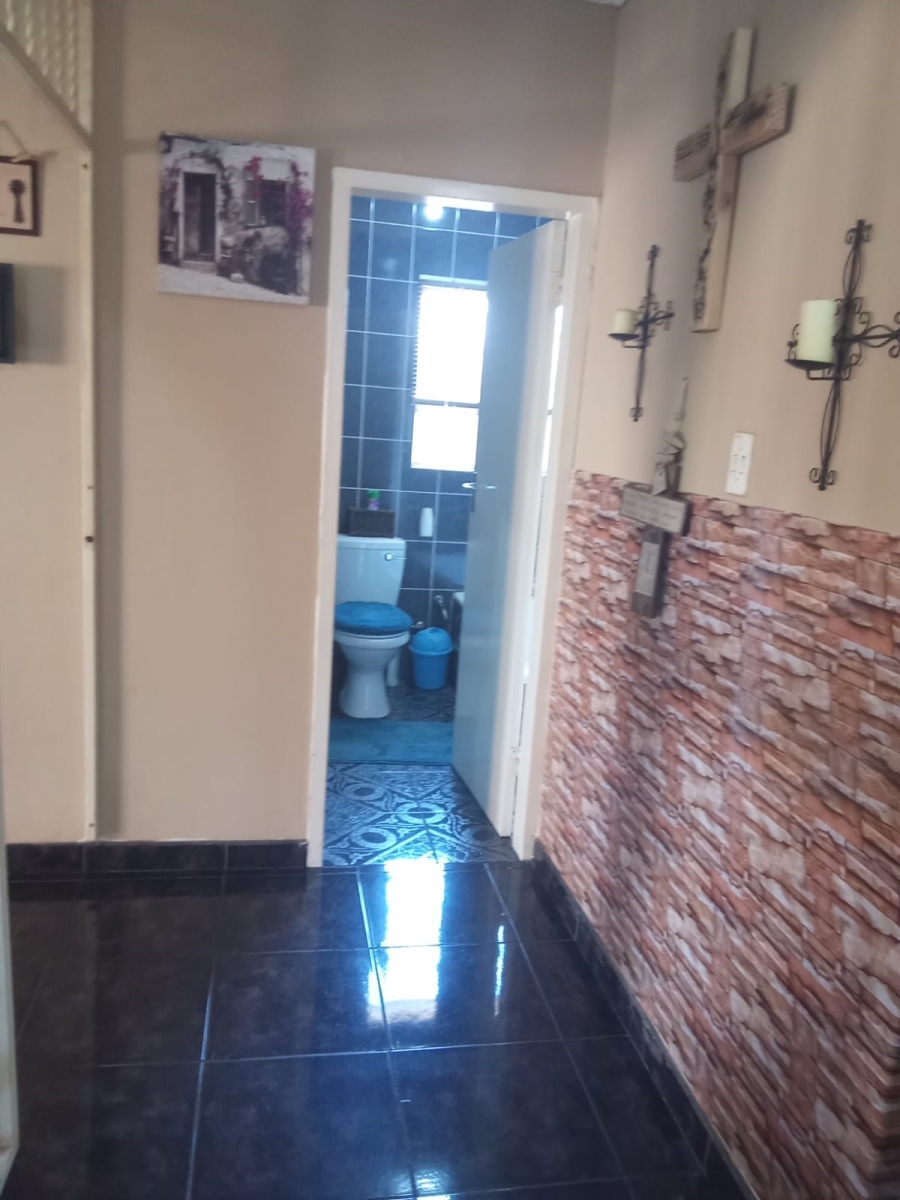 2 Bedroom Property for Sale in Witpoortjie Gauteng