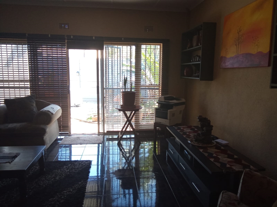 2 Bedroom Property for Sale in Witpoortjie Gauteng