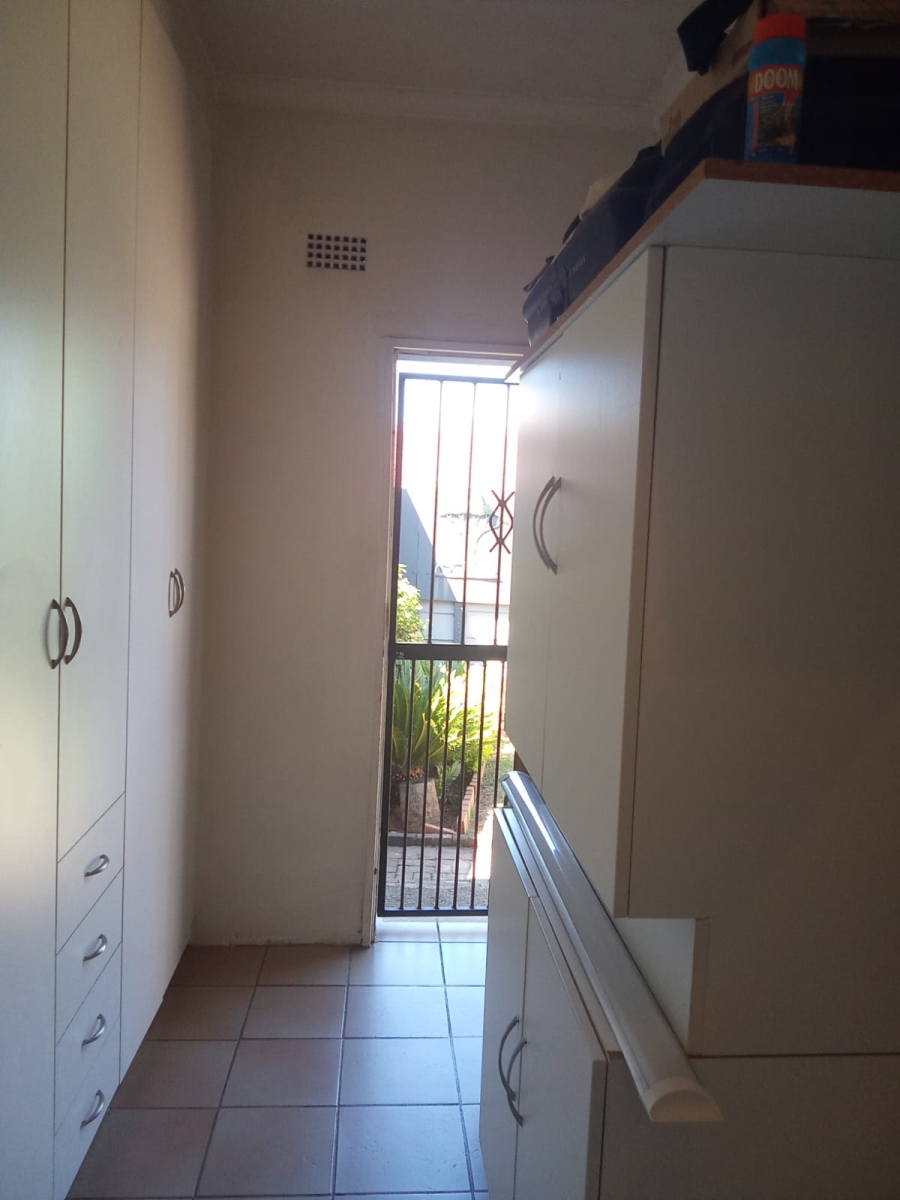 2 Bedroom Property for Sale in Witpoortjie Gauteng