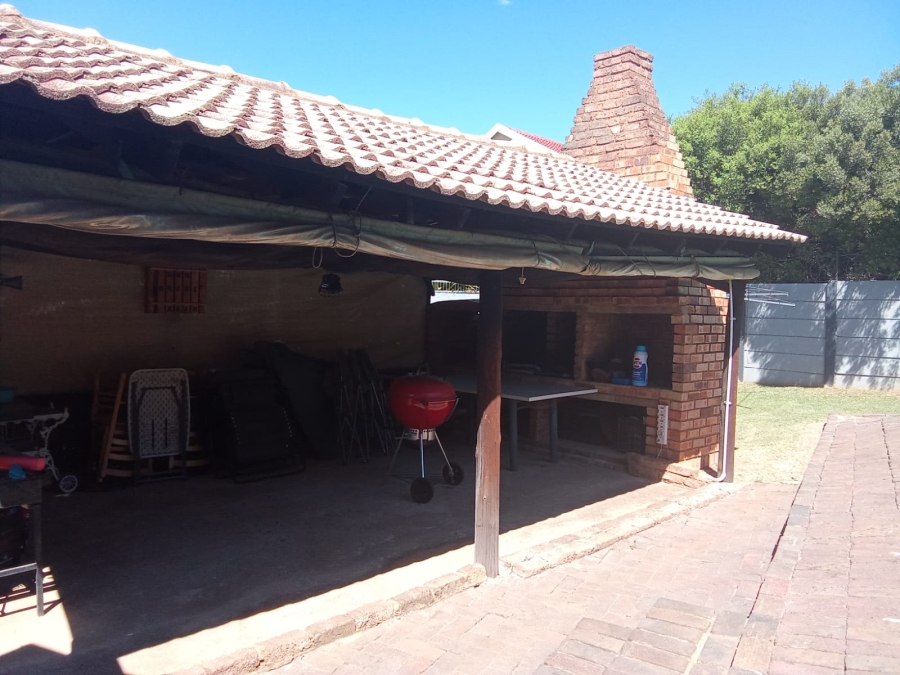 2 Bedroom Property for Sale in Witpoortjie Gauteng