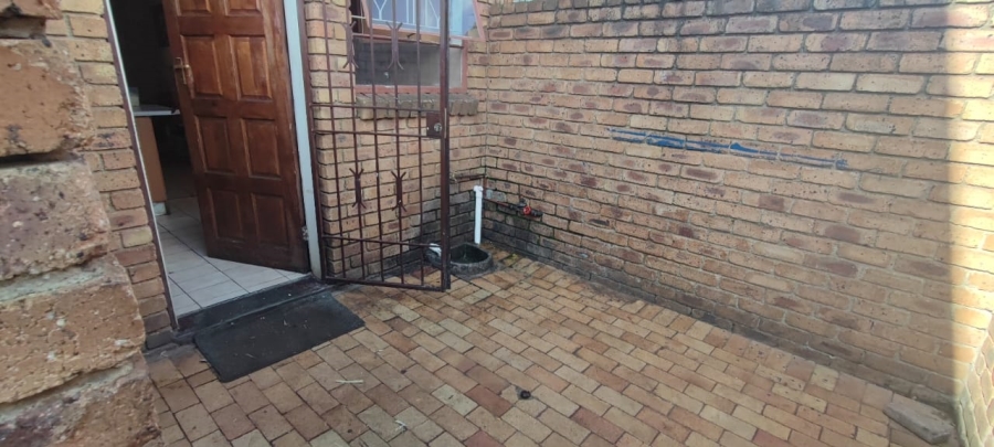 2 Bedroom Property for Sale in Windsor West Gauteng