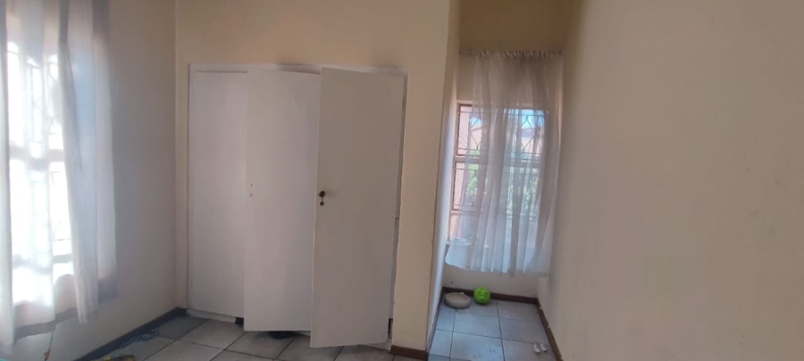 2 Bedroom Property for Sale in Windsor West Gauteng