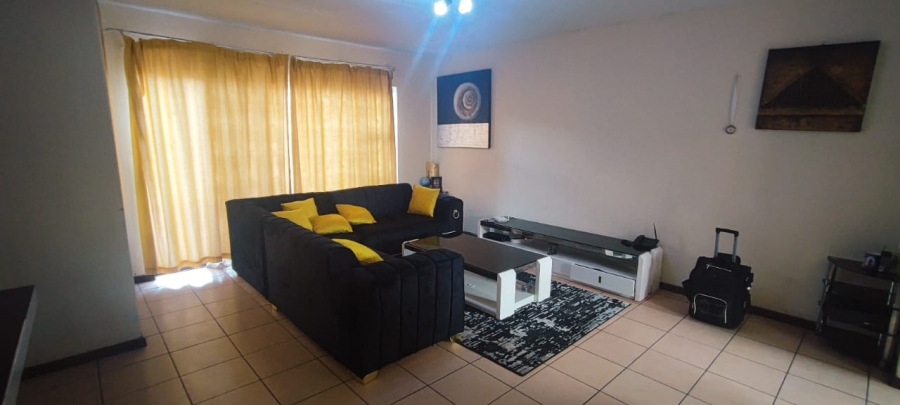 2 Bedroom Property for Sale in Windsor West Gauteng