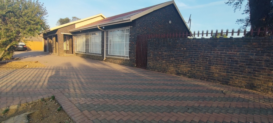 3 Bedroom Property for Sale in Vanderbijlpark Sw 2 Gauteng