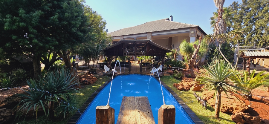 11 Bedroom Property for Sale in Wonderboom Gauteng