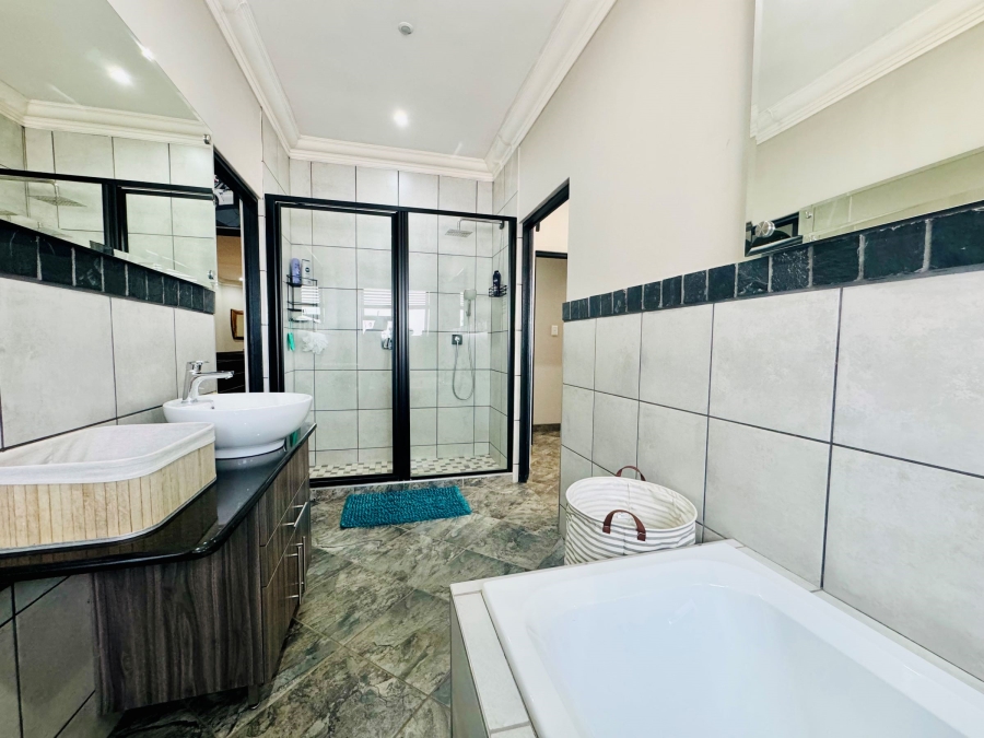 11 Bedroom Property for Sale in Wonderboom Gauteng