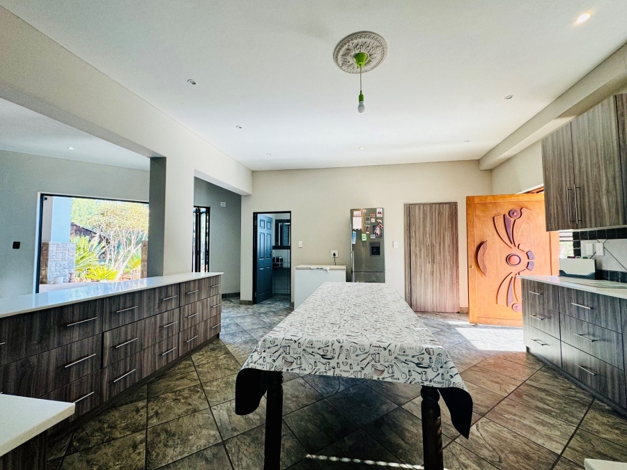 11 Bedroom Property for Sale in Wonderboom Gauteng