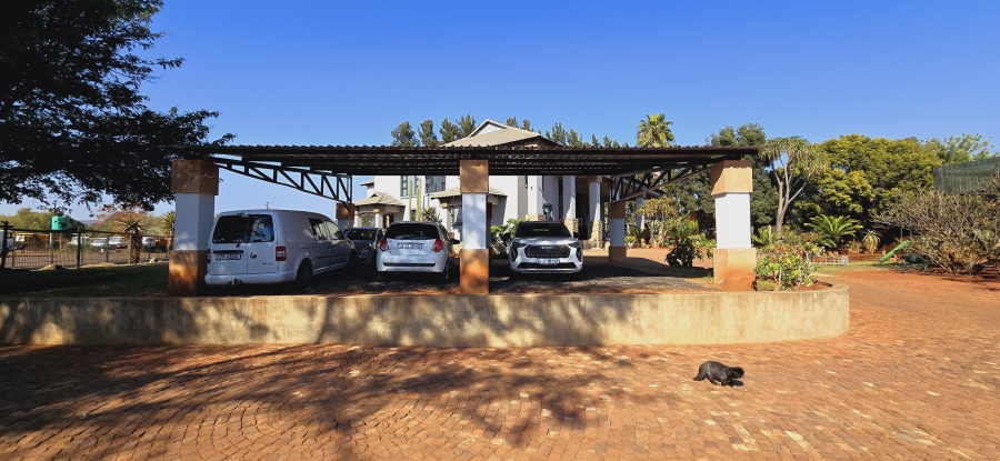 11 Bedroom Property for Sale in Wonderboom Gauteng