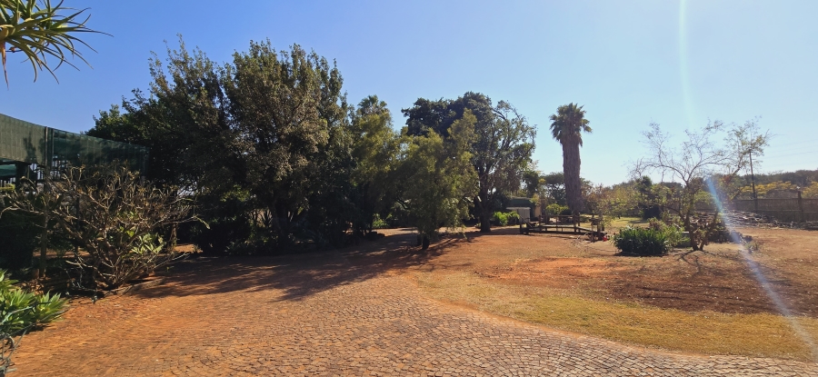 11 Bedroom Property for Sale in Wonderboom Gauteng