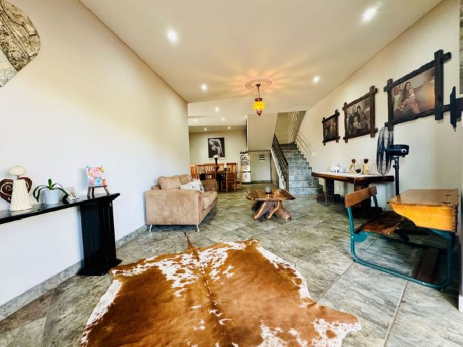 11 Bedroom Property for Sale in Wonderboom Gauteng