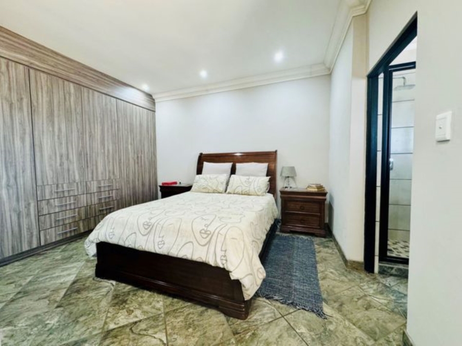 11 Bedroom Property for Sale in Wonderboom Gauteng