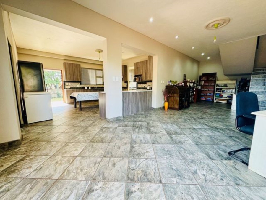 11 Bedroom Property for Sale in Wonderboom Gauteng