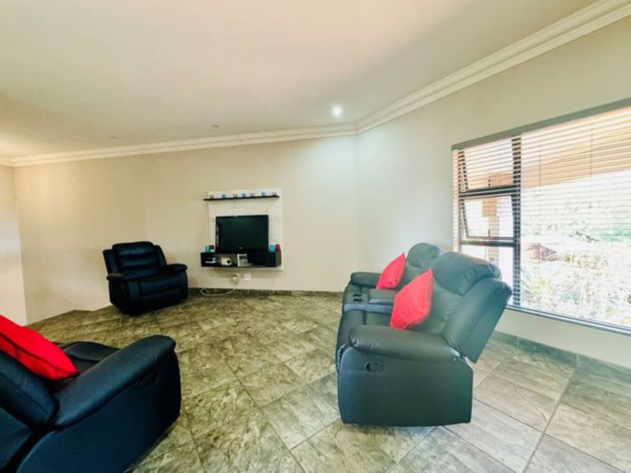 11 Bedroom Property for Sale in Wonderboom Gauteng