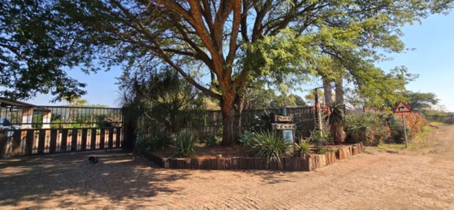 11 Bedroom Property for Sale in Wonderboom Gauteng