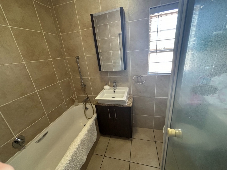 2 Bedroom Property for Sale in Paulshof Gauteng