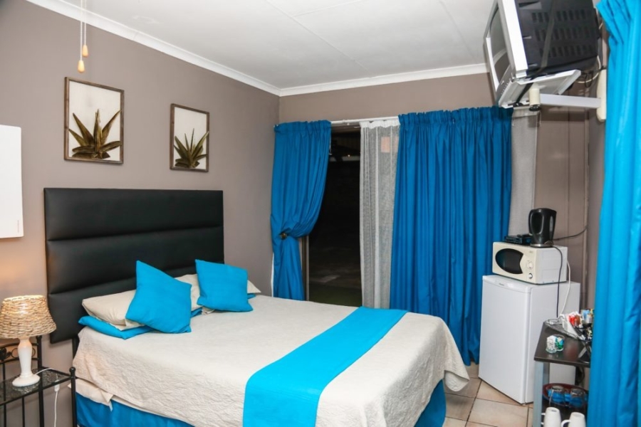 10 Bedroom Property for Sale in Sinoville Gauteng