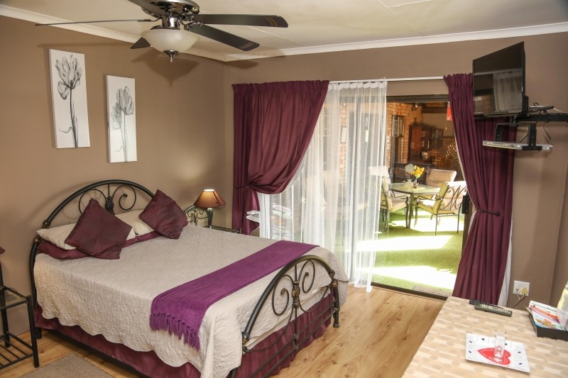 10 Bedroom Property for Sale in Sinoville Gauteng