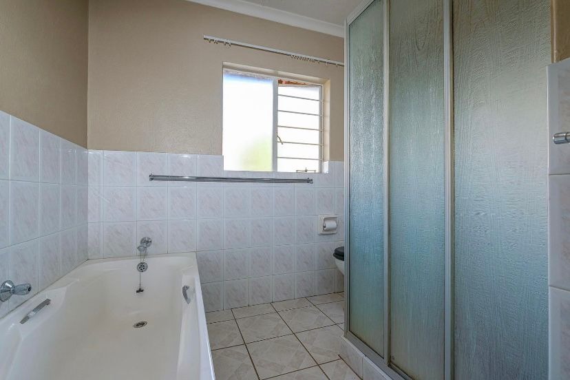 2 Bedroom Property for Sale in Sundowner Gauteng