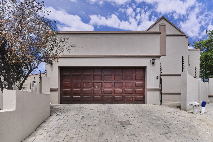 3 Bedroom Property for Sale in Barbeque Downs Gauteng