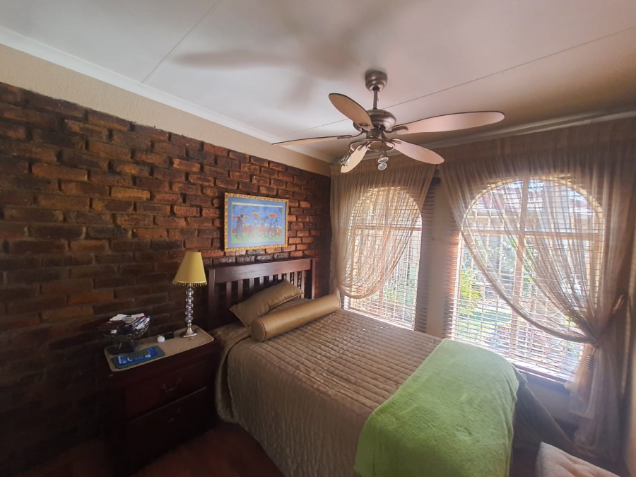 4 Bedroom Property for Sale in Petersfield Gauteng