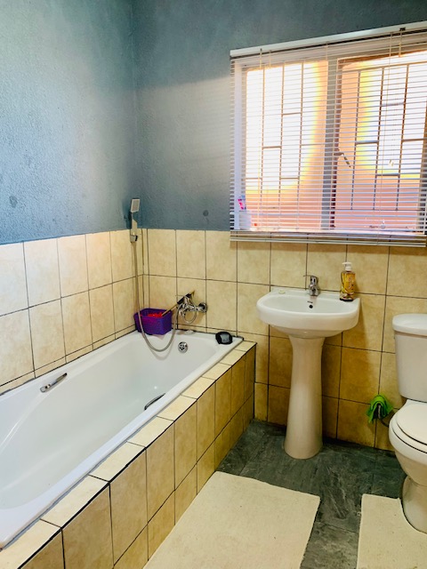 2 Bedroom Property for Sale in Shalimar Ridge Gauteng