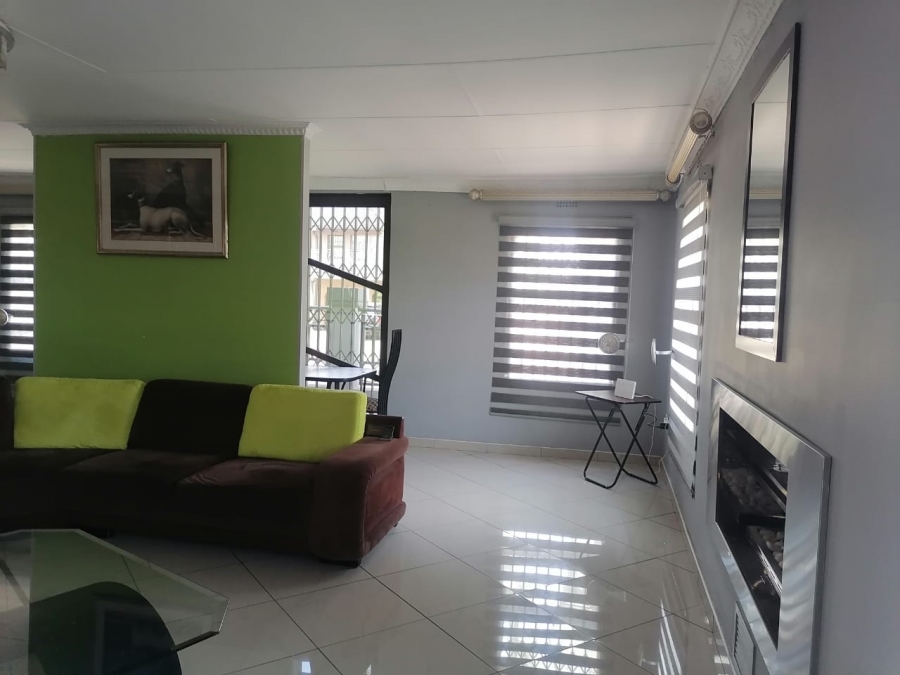 3 Bedroom Property for Sale in Geluksdal Gauteng