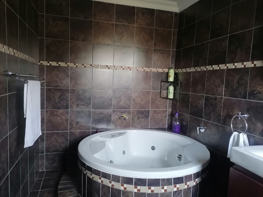 3 Bedroom Property for Sale in Geluksdal Gauteng