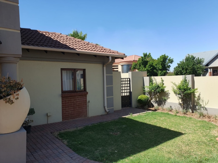 4 Bedroom Property for Sale in Zambezi Country Estate Gauteng