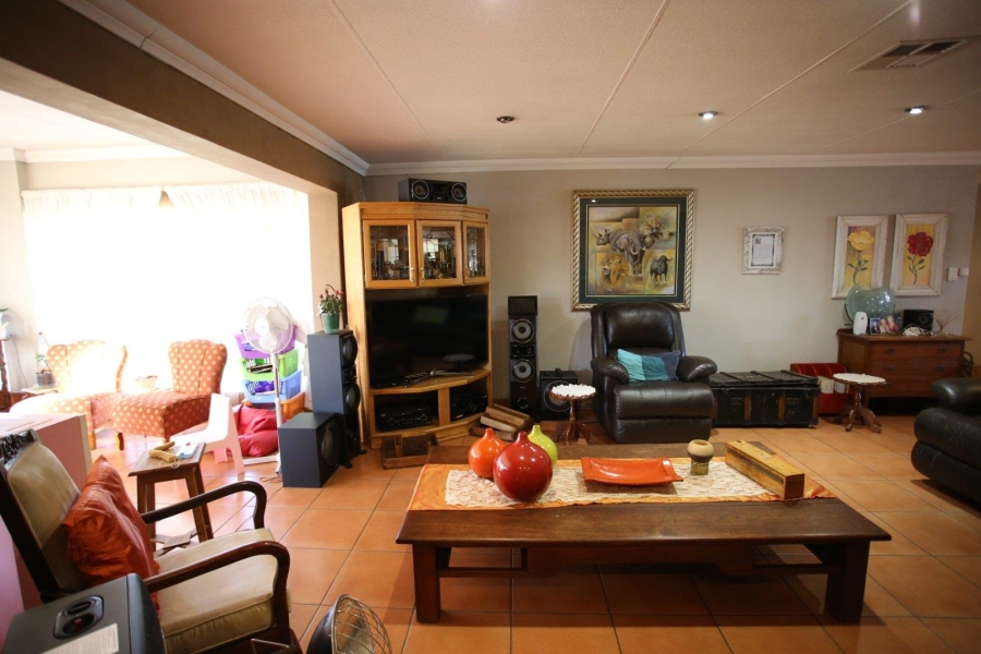 4 Bedroom Property for Sale in Three Rivers Gauteng