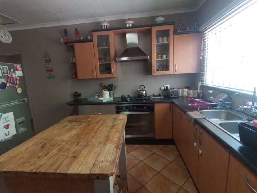 3 Bedroom Property for Sale in Three Rivers East Gauteng