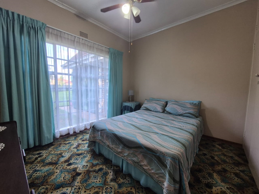 5 Bedroom Property for Sale in Van Der Merwes Kroon Gauteng