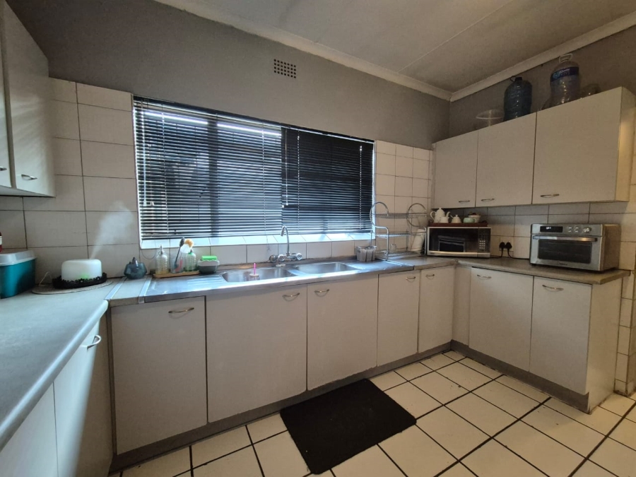 3 Bedroom Property for Sale in Sonland Park Gauteng