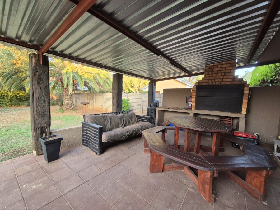 3 Bedroom Property for Sale in Sonland Park Gauteng