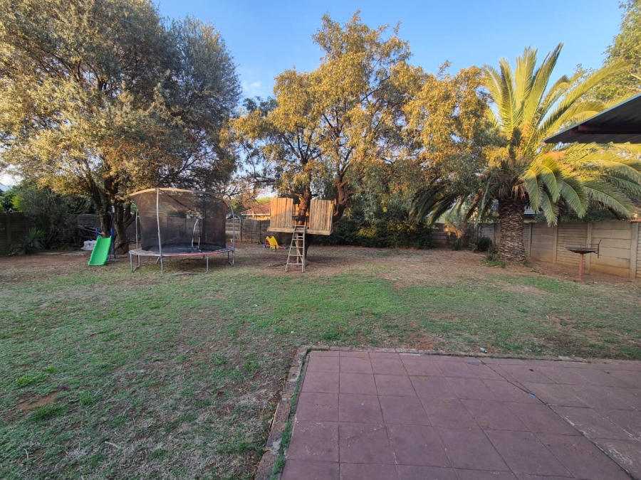 3 Bedroom Property for Sale in Sonland Park Gauteng