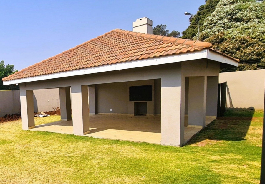 1 Bedroom Property for Sale in Brenthurst Gauteng