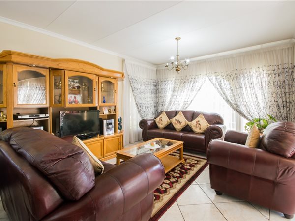 4 Bedroom Property for Sale in Pomona Gauteng