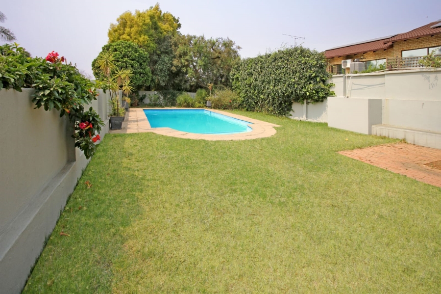 To Let 3 Bedroom Property for Rent in Strathavon Gauteng