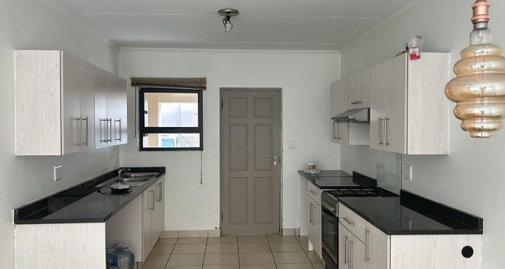 To Let 3 Bedroom Property for Rent in Lonehill Gauteng