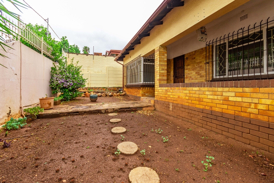 To Let 4 Bedroom Property for Rent in Westdene Gauteng