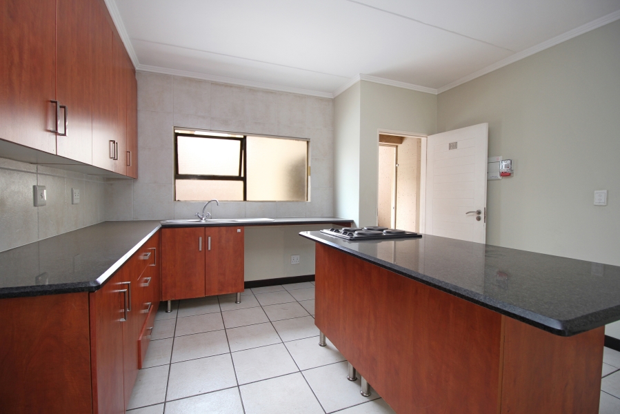 2 Bedroom Property for Sale in Sunninghill Gauteng