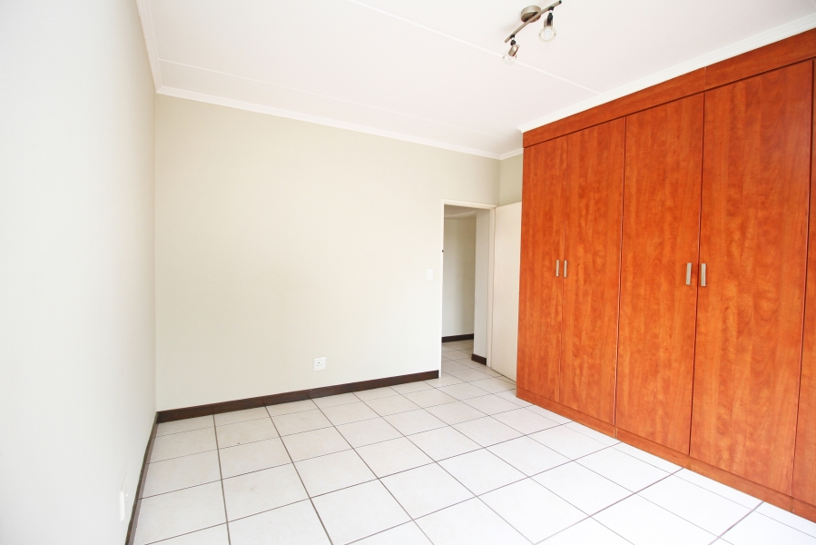 2 Bedroom Property for Sale in Sunninghill Gauteng