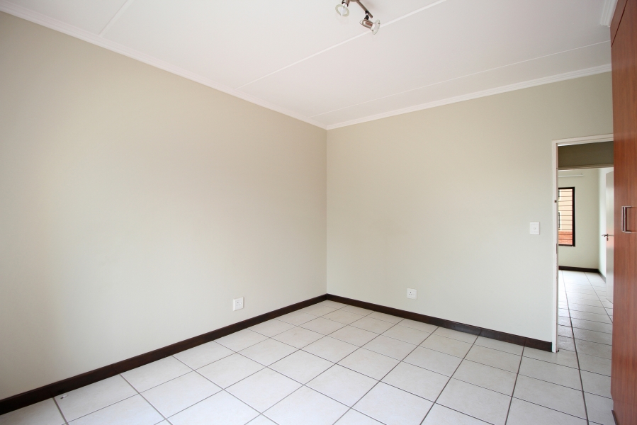 2 Bedroom Property for Sale in Sunninghill Gauteng