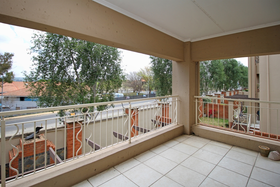 2 Bedroom Property for Sale in Sunninghill Gauteng