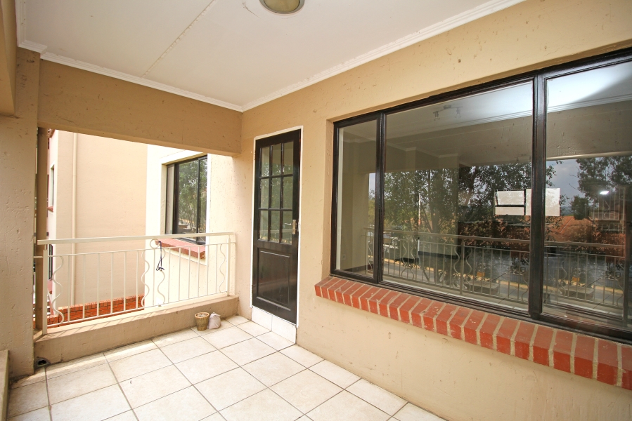 2 Bedroom Property for Sale in Sunninghill Gauteng